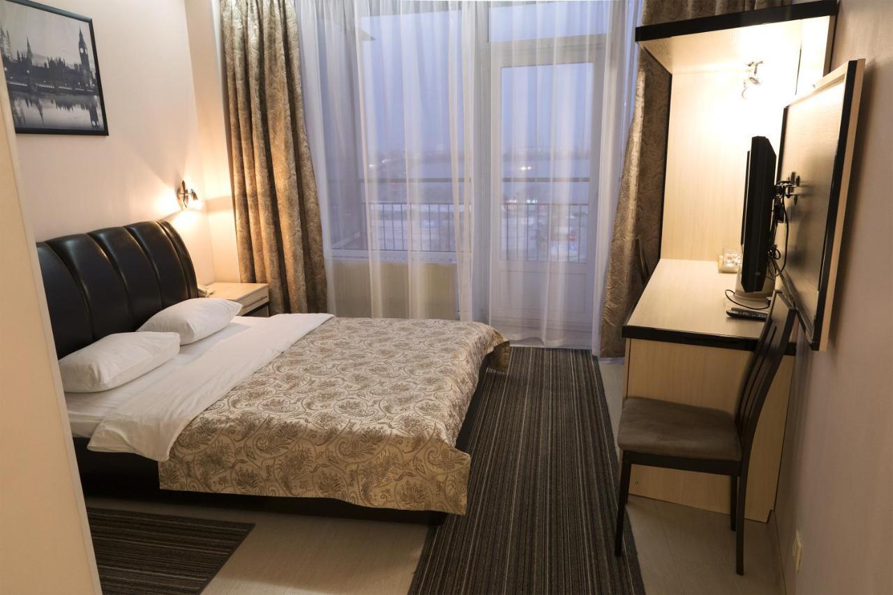 Staybridge Mini-Hotel In Most City Panoramic River View ドニプロペトロウシク エクステリア 写真