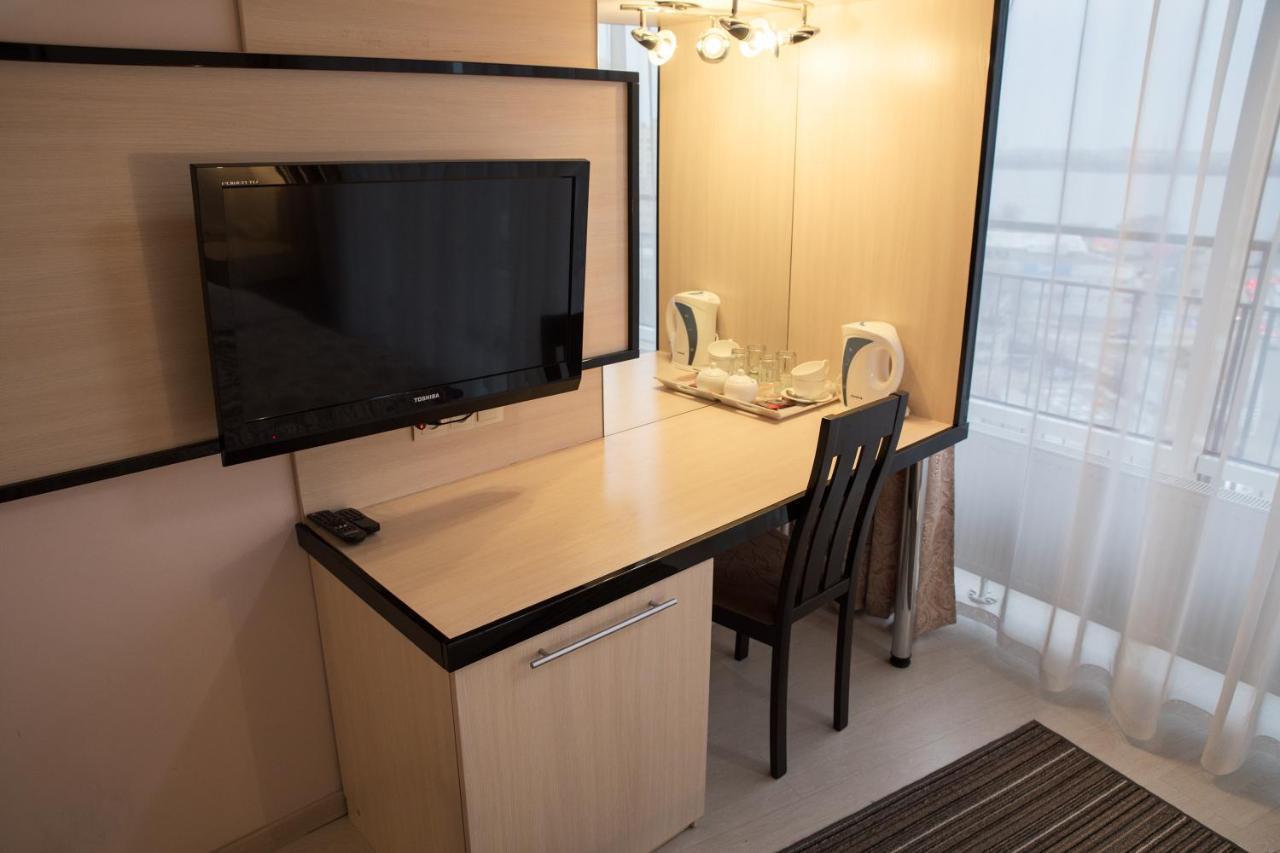 Staybridge Mini-Hotel In Most City Panoramic River View ドニプロペトロウシク エクステリア 写真